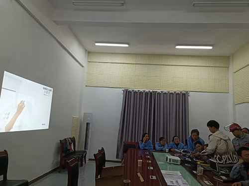 深國安技術(shù)人員現(xiàn)場技術(shù)指導(dǎo)