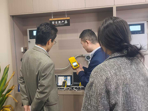 深國(guó)安氣體檢測(cè)儀展廳